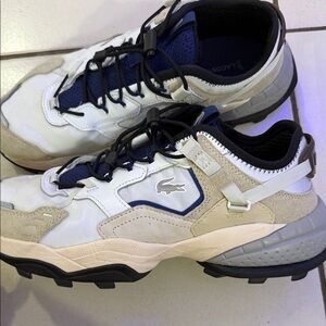 Lacoste Men's White and Navy Sneakers